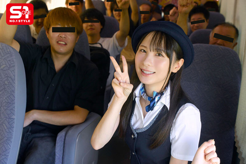 村上悠華 ビジュアル - 元バスガイド村上悠華の48時間セクハラOKファン感謝バスツアー 憧れAV女優の美顔・柔乳・近い距離感にシロウト男子大暴走！ザーメン22発も受け止める大乱交祭り