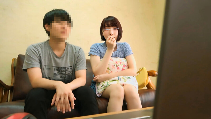 加賀美まり、堀麻美子、愛那あい、東城ゆい、楽園ミナ、白城リサ、皇ゆず、真白みのり、美音ゆめ ビジュアル - ～幼馴染とAV鑑賞～女だってAV見てたら興奮して自然と股間に手が伸びる！？バレないようにオナニーしながら体をすり寄せ急接近！！！【配信専用Vol.01】