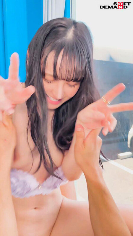 乙葉らぶ シーン16 - 【スマホ推奨縦動画】オシャレカップルの彼女さん、マジックミラー号の中で100の質問中、いきなりデカチン即ハメしてみた。 おとは（21）