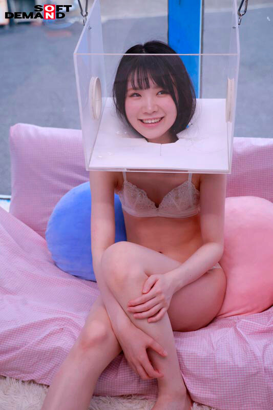 佐野りか、橘いおり、櫻ももな シーン16 - &rsquo;FREEZE&rsquo;し続けられたら賞金ゲット！ どんな妨害をされても絶対に動いちゃダメ！ ウブな女子大生限定！ ノーリアクションで快感ガマン耐久チャレンジ！！