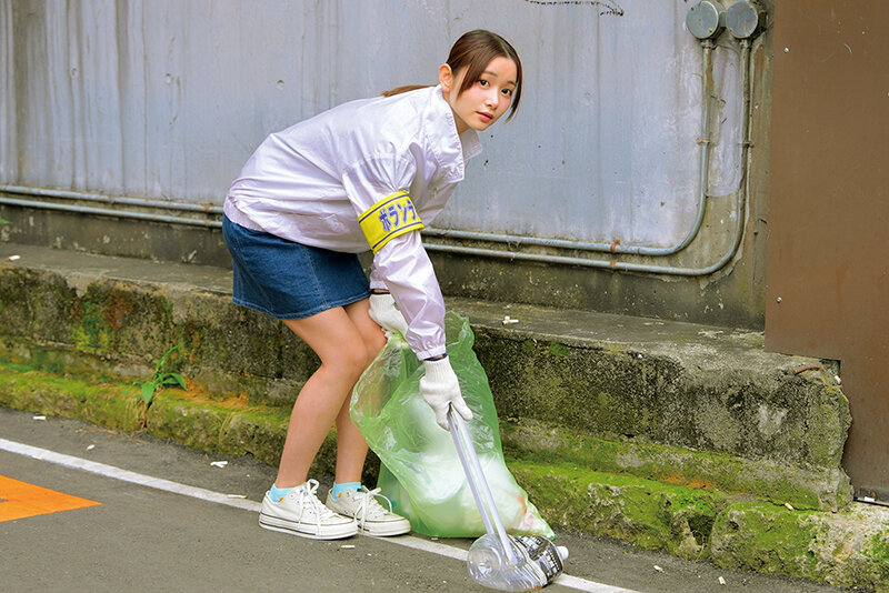 佐倉ゆずき、八坂凪、月瀬りりあ、糸井瑠花 ビジュアル - ボランティア活動に勤しむ心の綺麗な学生の皆さん!「早漏に悩む童貞君の暴発改善のお手伝いしてくれませんか?」慈善活動に参加するピュアな女の子が早漏すぎる童貞君にドキドキ&キュンキュンしちゃって生中出し筆おろしSPECIAL!