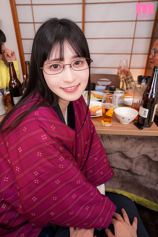 白岩冬萌（白羅冬萌） 誘惑シーン - 【VR】初恋の近所のお姉ちゃんが優しく教えてくれるHowTo中出し 白岩冬萌