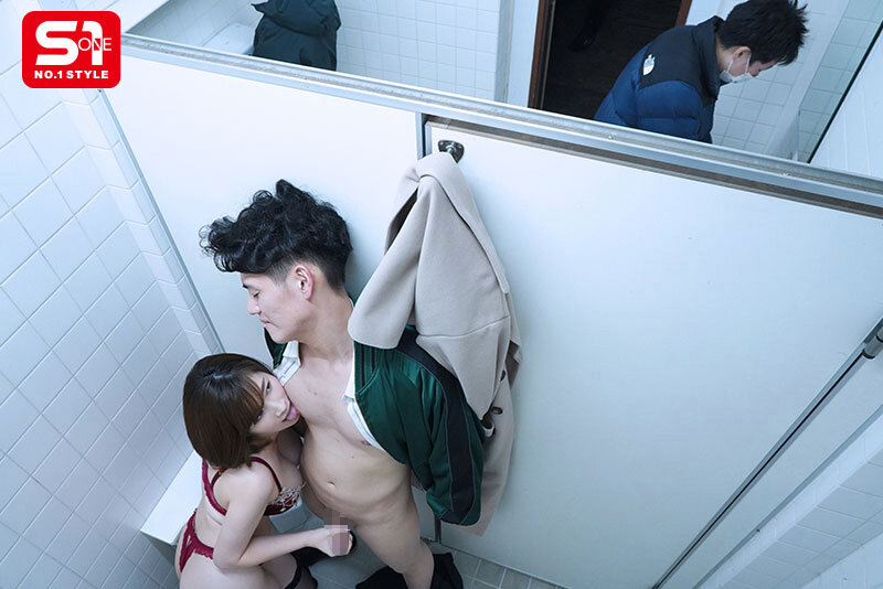 奥田咲 シーン10 - 【本当に存在した夜行バス痴女】隣り合わせた謎の美女に消灯から目的地到着まで&hellip;一晩中ち●ぽ汁を絞り尽くされたんです。 奥田咲