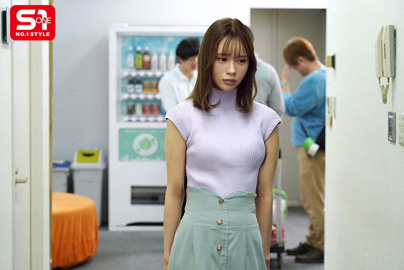 兒玉七海 誘惑シーン - 新人スポーツキャスターは局から人気格闘家にあてがわれても断れず&hellip;力まかせのネジ込みピストンで死ぬほどイカされる&hellip; 兒玉七海