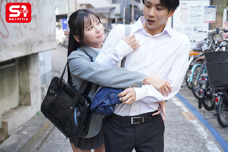 渚あいり ビジュアル - 僕の家の中に潜む僕にベタ惚れ絶倫同級生、隙あらばこっそり現れ無理やり何度もハメてくる。 渚あいり