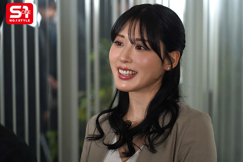金松季歩 ビジュアル - 大停電の夜に&hellip;美人上司と二人きり 憧れの巨乳と色気と暗闇に理性を失い夜が明けるまで一晩中射精しまくった 金松季歩